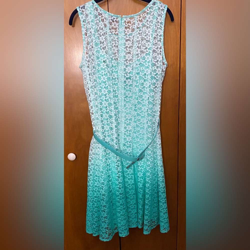 Leslie Fay, ombré, Lacey floral dress. Like new! - Picture 7 of 10